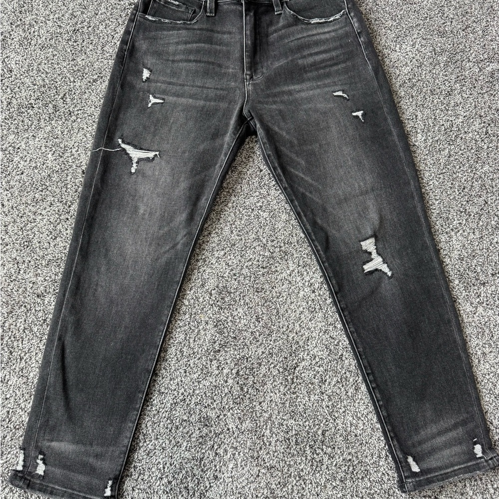 Pink Lily Women’s Charcoal Distressed Jeans